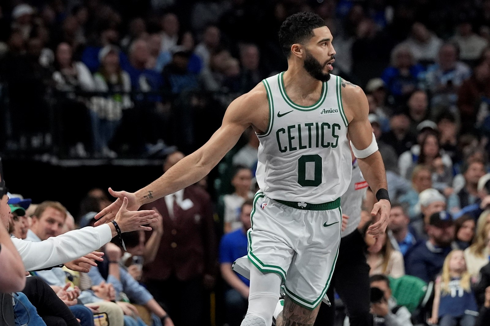 Celtics_Mavericks_Basketball_20646--55d5a_1089087582.jpg