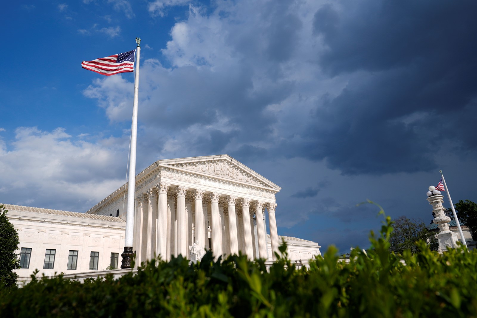 Supreme_Court_94324--715c2_1088578961.jpg