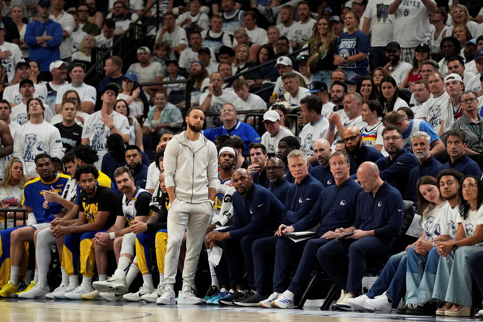 Warriors_Timberwolves_Basketball_80158--7d6d9_1093148998.jpg