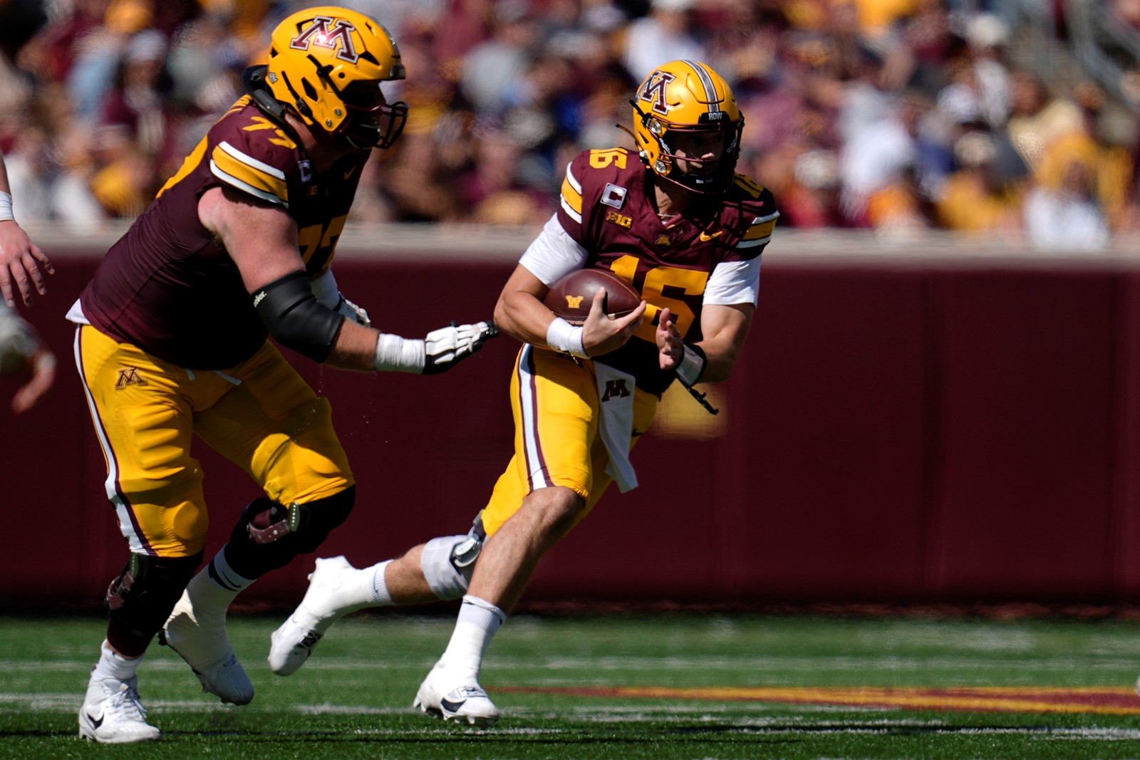 Rhode_Island_Minnesota_Football_90751--ff94e_1083590979.jpg
