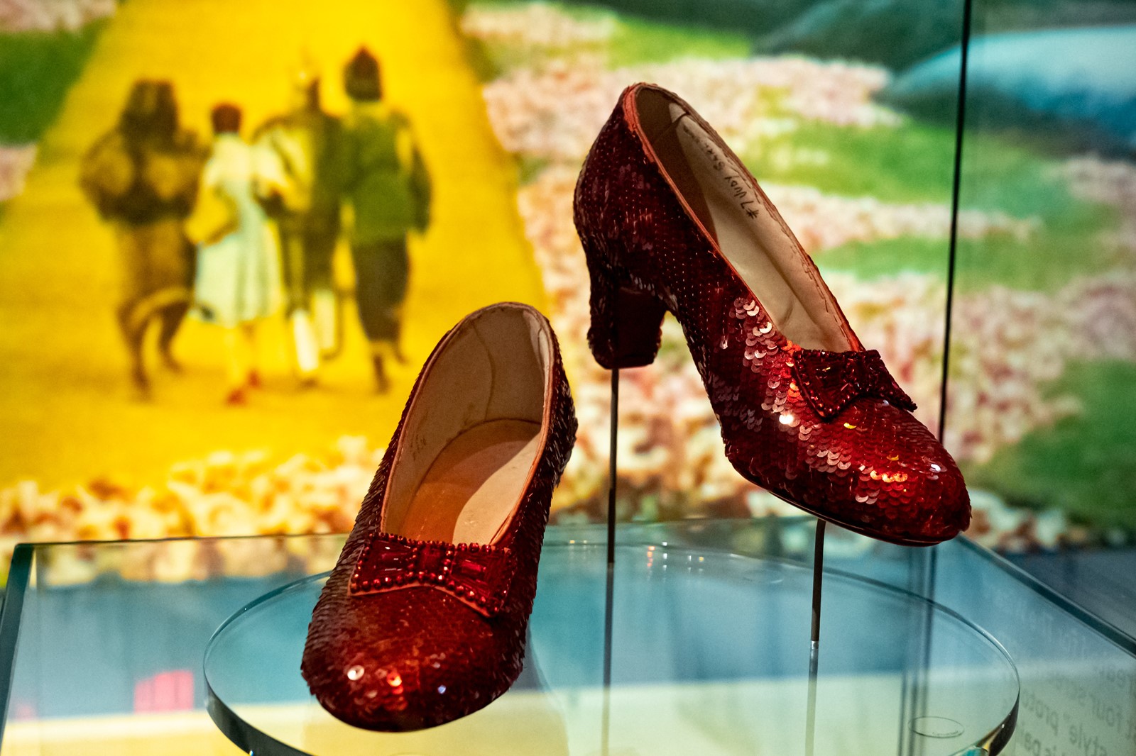 LDN-L-ACADEMYMUSE-1001-DC-6_1075993690.jpg