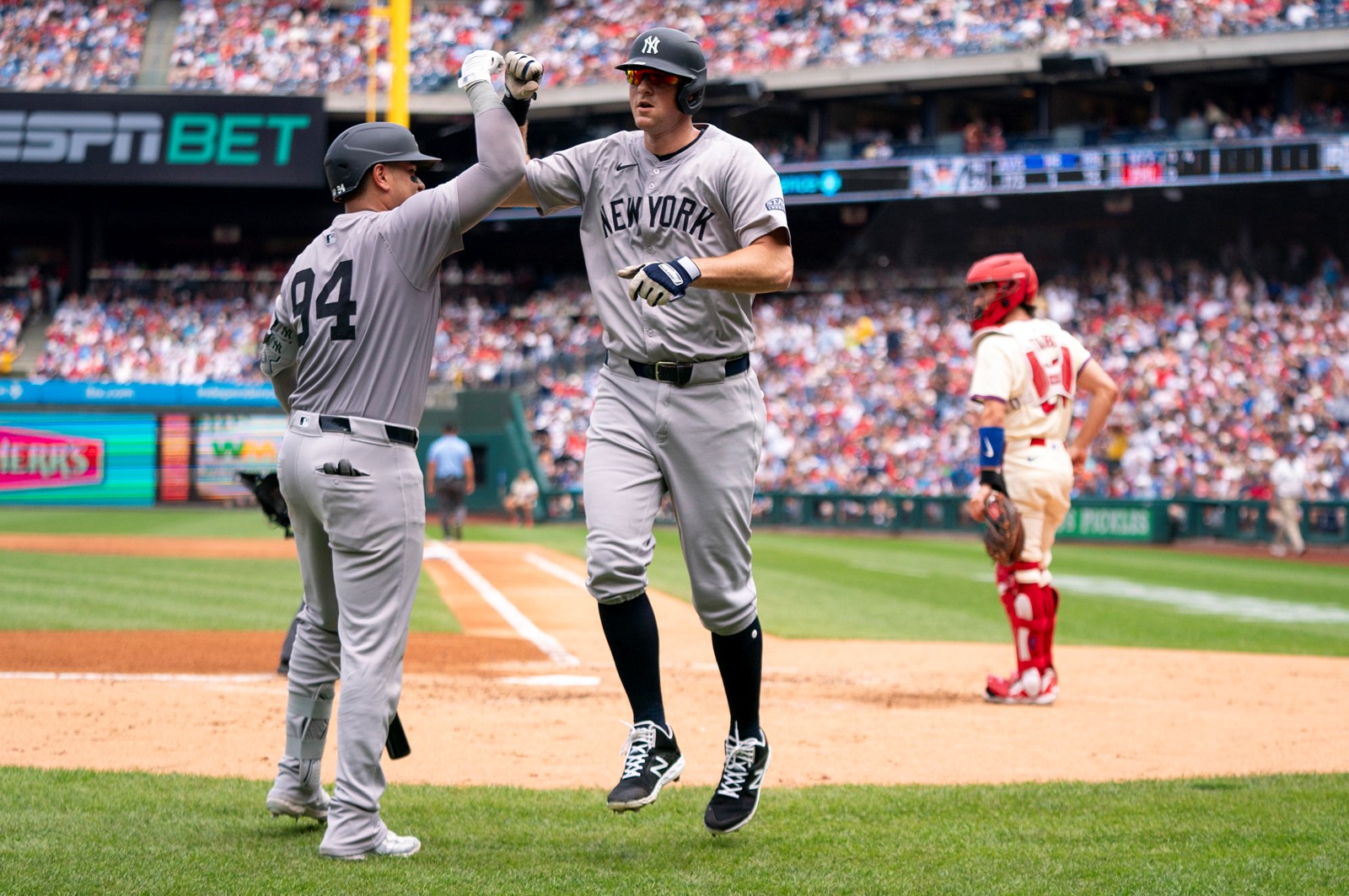 Yankees_Phillies_Baseball_53256--c98dd#1_1081982257.jpg