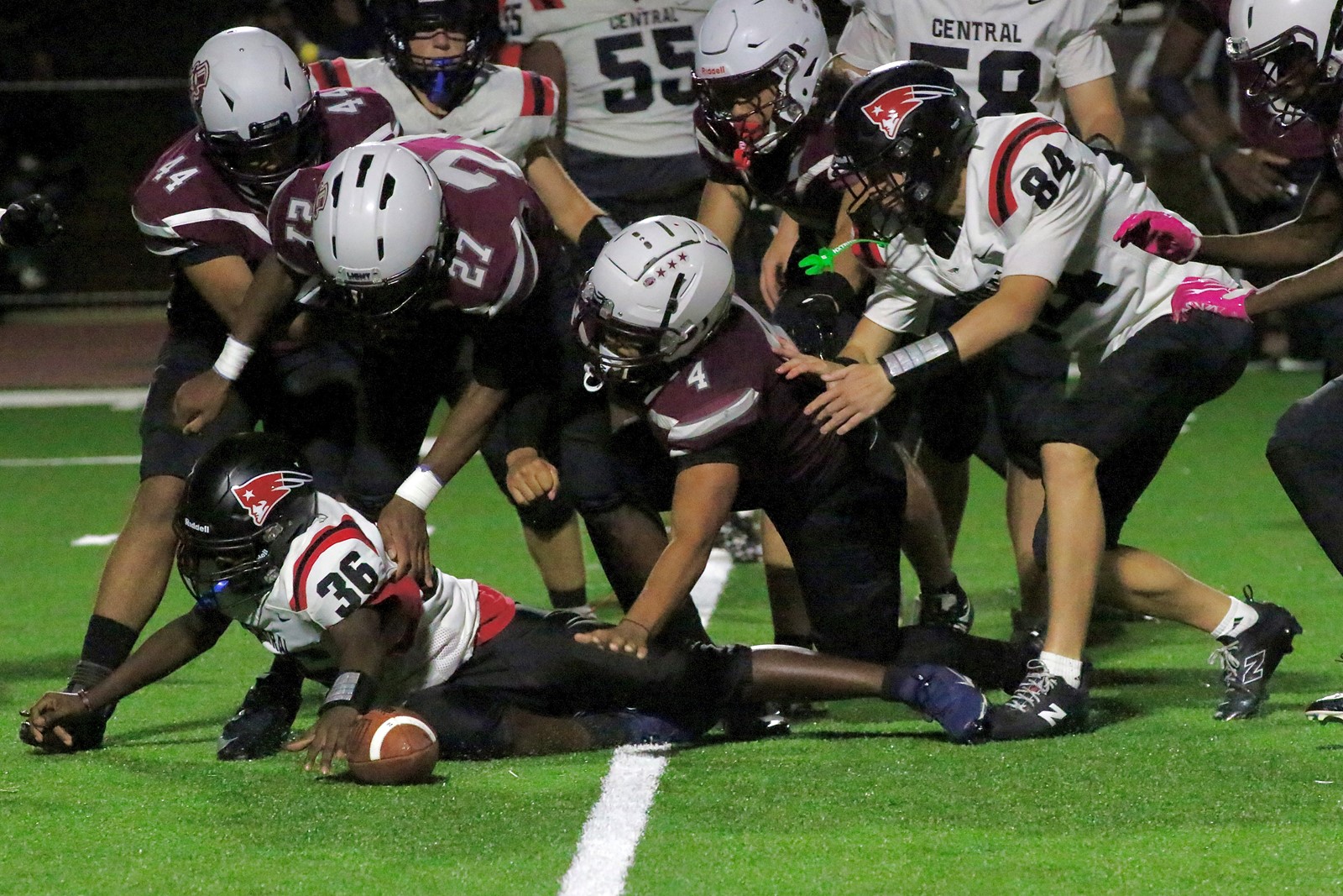 STP-L-PREPFOOT-STP-FUMBLE-0920#2_1111045422.jpg