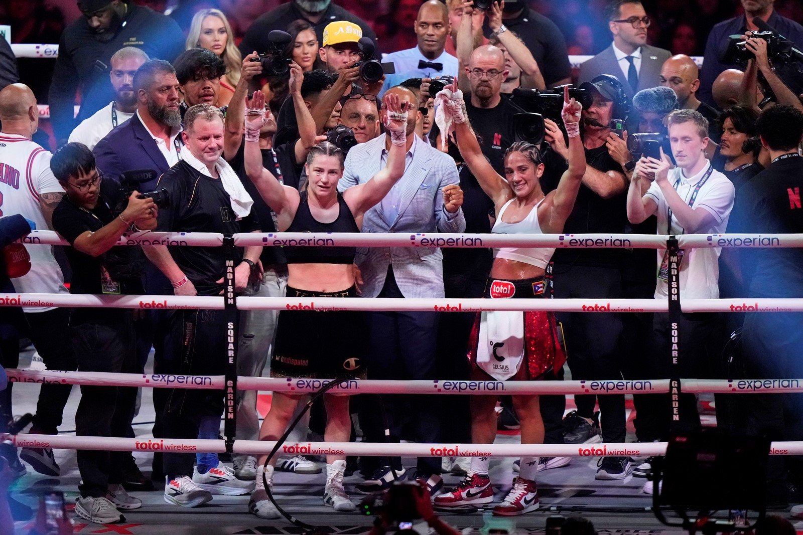 Serrano_Taylor_Boxing_35809--864eb_1095264892.jpg