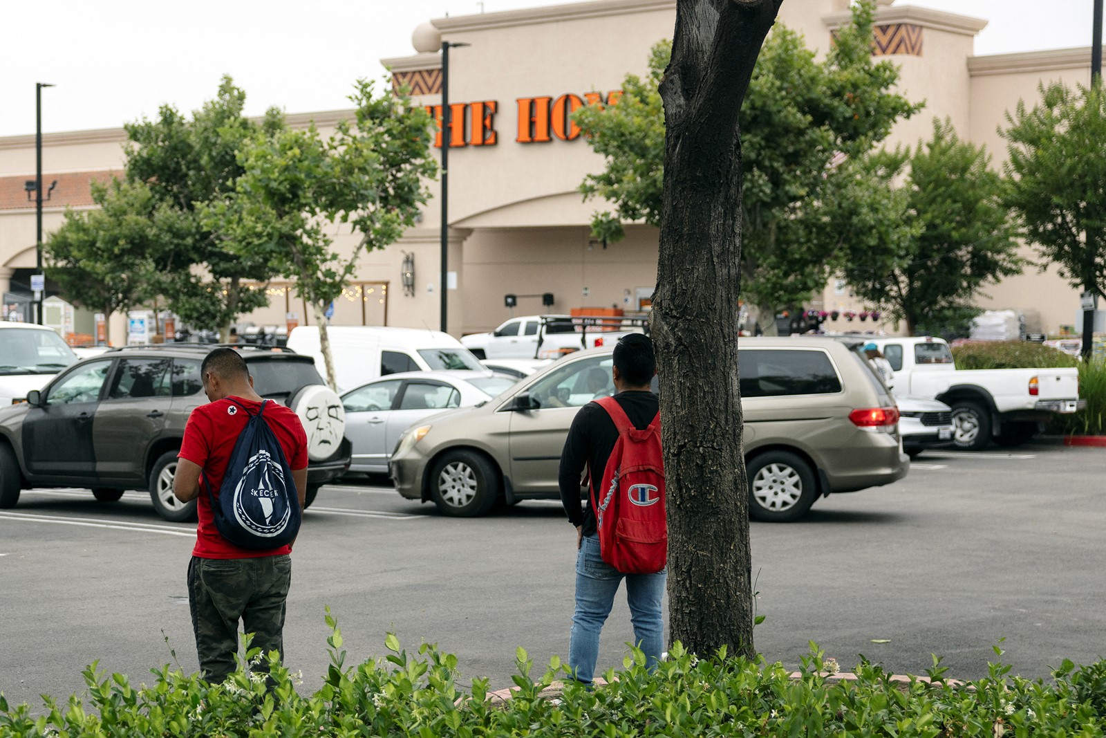 202507130600MCT_____PHOTO____US-NEWS-LA-IMMIGRATION-COMMUNITY-PATROLS-GET_1095302919.jpg