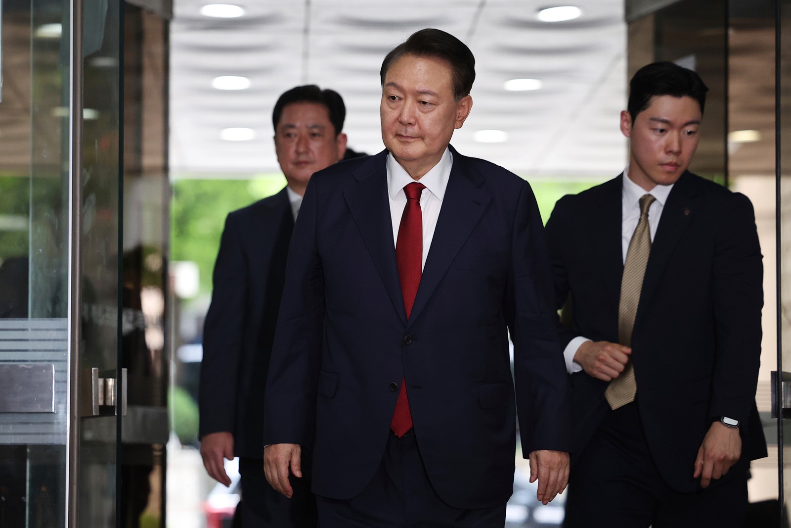 South_Korea_Martial_Law_35417--d7757_1095160682.jpg