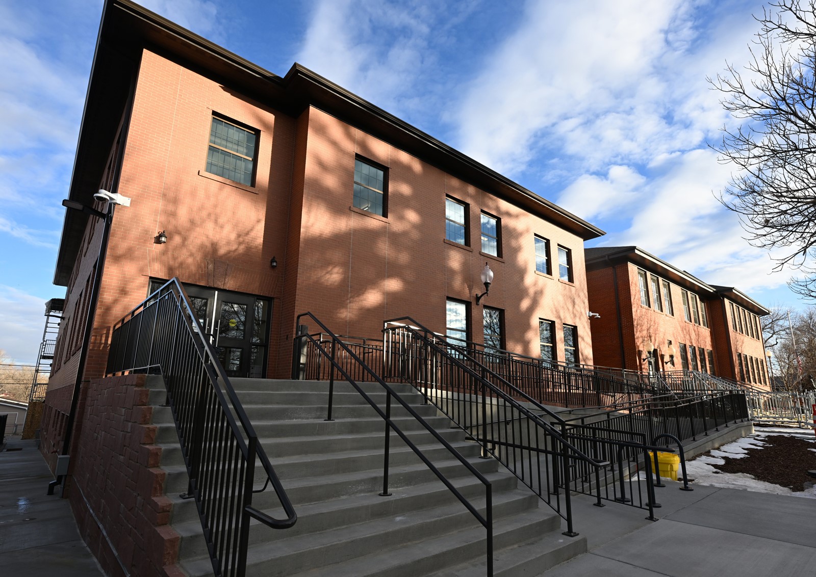 DCC-L-ErieTownHall3_1106831718.jpg