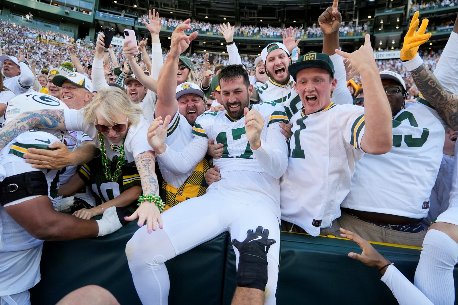 Texans_Packers_Football_59157--cf43d_1085560929.jpg