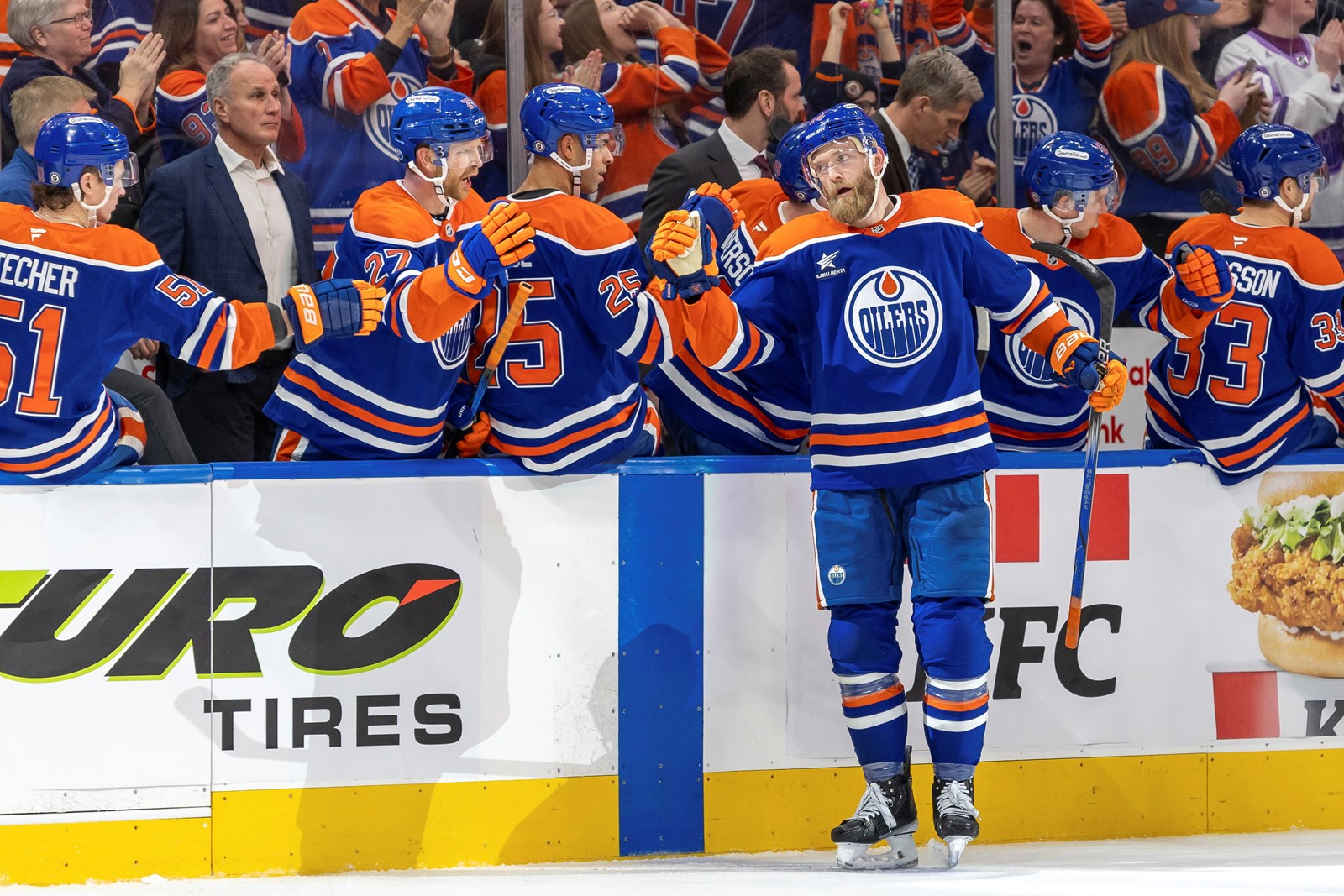 Sharks_Oilers_Hockey_65937--4865b_1087858043.jpg