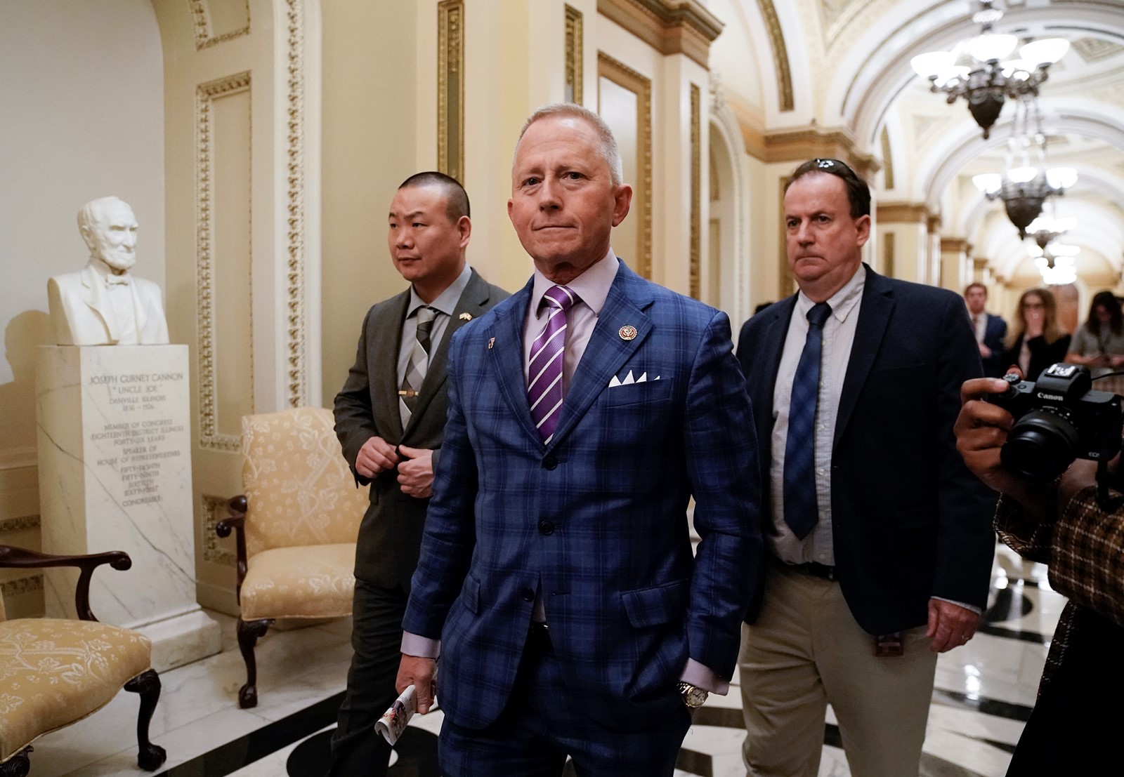 CT_IC_1053434660_1053474889_006-0302_0228_NWS_Trump_Impeachment_67855.jpg-82f8d_1039490591_71147981.jpg