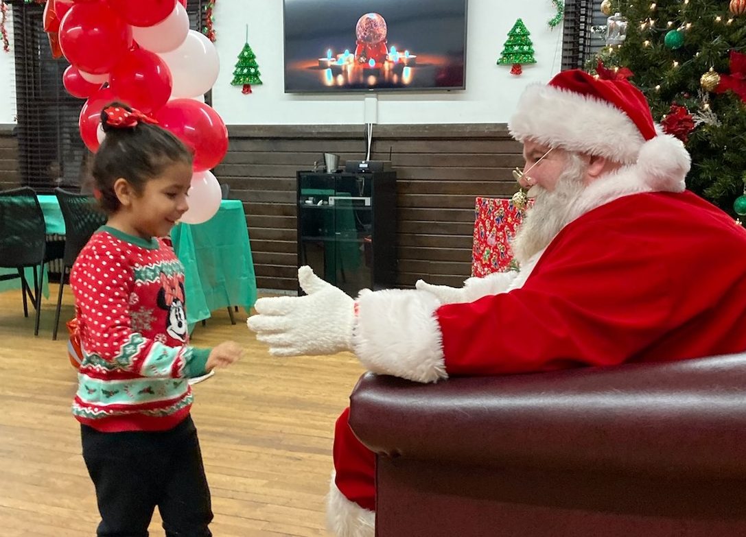 CT_IC_1050843806_1050857930_001-1201_ECN-L-santa-01_d060f0-e1732677972271.jpg