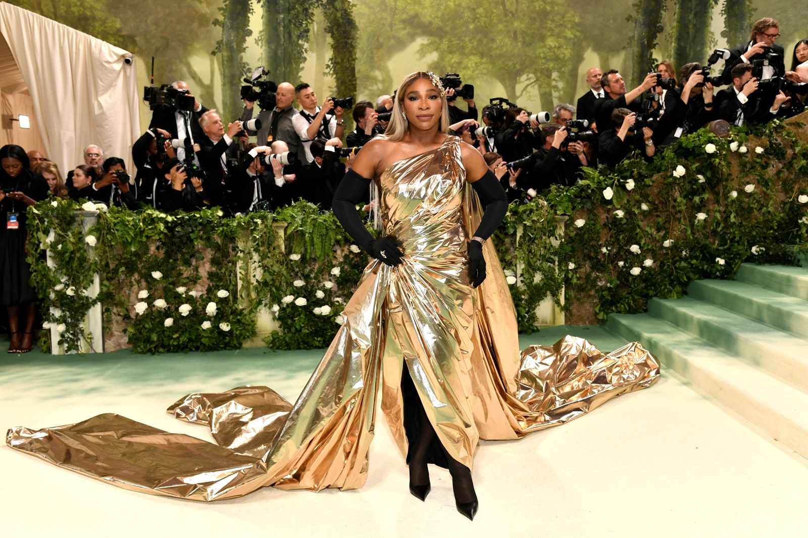 EE_IC_1043954747_1044795336_004-0508_2024_MET_Museum_Costume_Institute_Benefit_Gala_95154--8253d.jpg