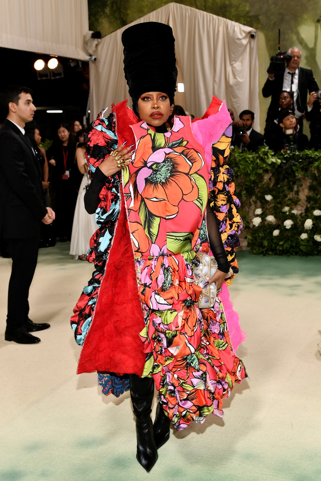 EE_IC_1043954749_1044785097_002-0101_APTOPIX_2024_MET_Museum_Costume_Institute_Benefit_Gala_28308--4cc5e.jpg