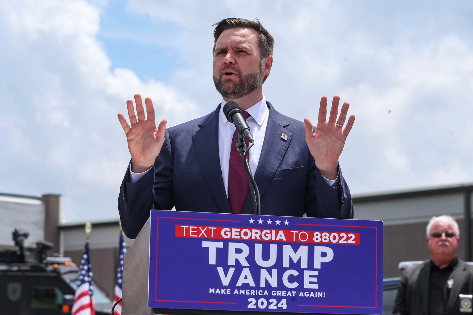 OS_IC_1048019993_1048078303_001-0825_Election_2024_Vance_69798--32dcb.jpg