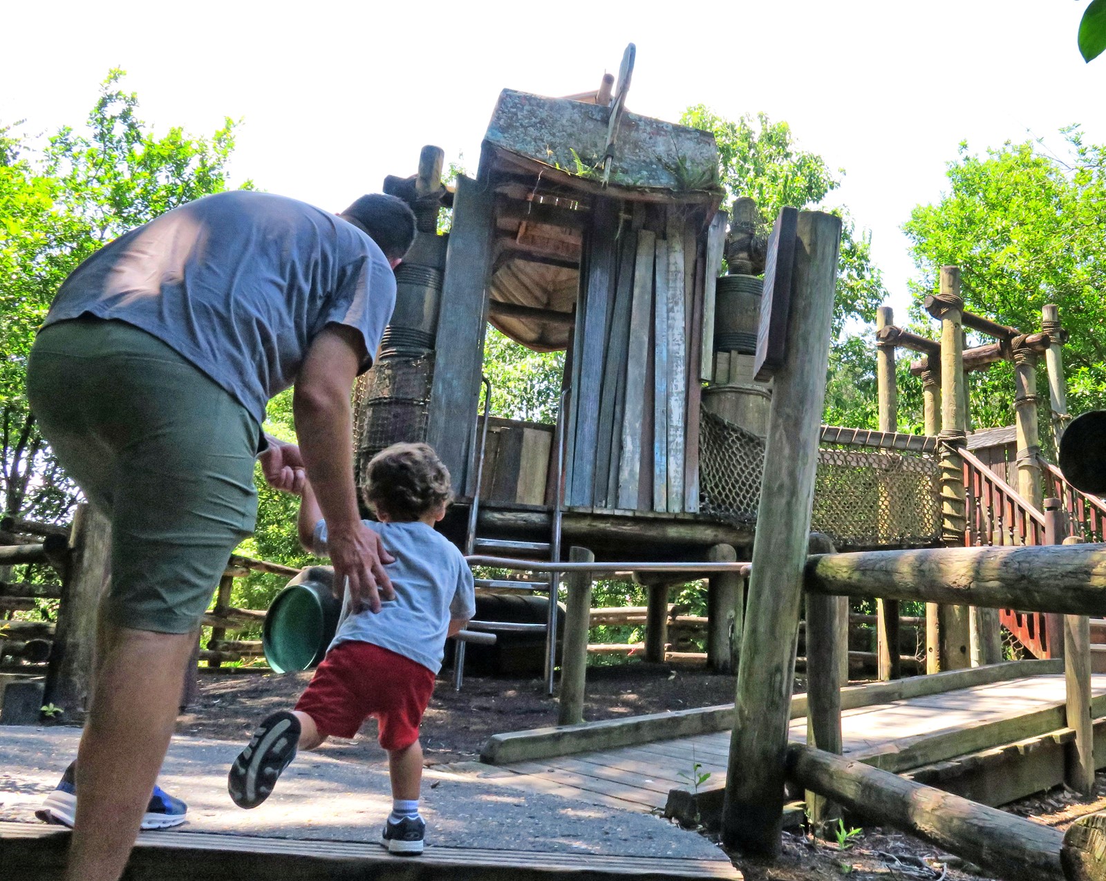 OS_IC_1047955611_1047952208_008-0825_TOS-L-SNAP3-WDW-tom-sawyer_2172f-1.jpg
