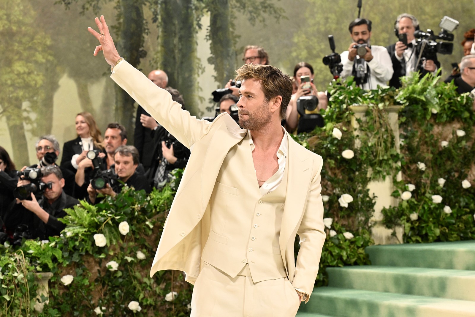 EE_IC_1043954748_1044783756_003-0101_2024_MET_Museum_Costume_Institute_Benefit_Gala_46552--d889f.jpg