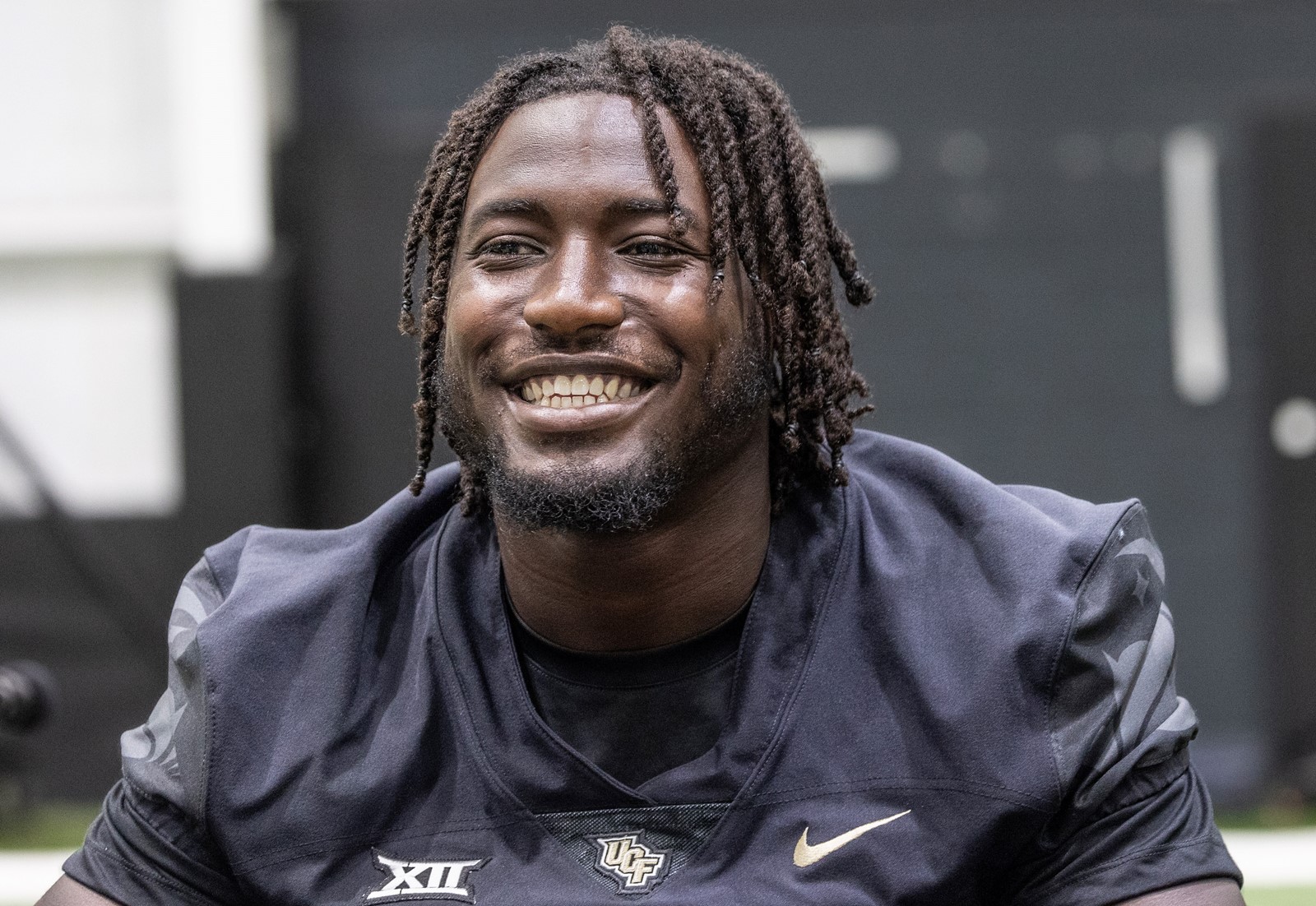OS_IC_1048019983_1047629096_002-0825_TOS-L-ucf-football-0801-27_13ebe8.jpg