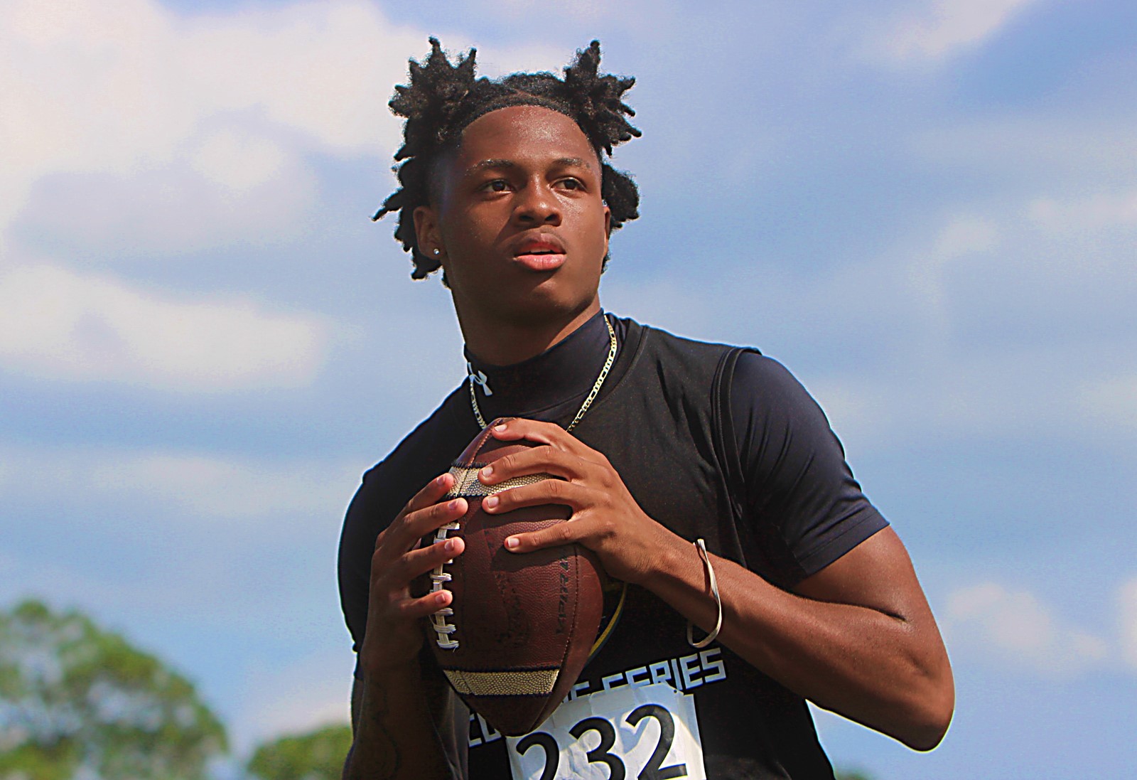 OS_IC_1047781096_1047629731_033-0825_TOS-L-dereon-coleman4.jpg