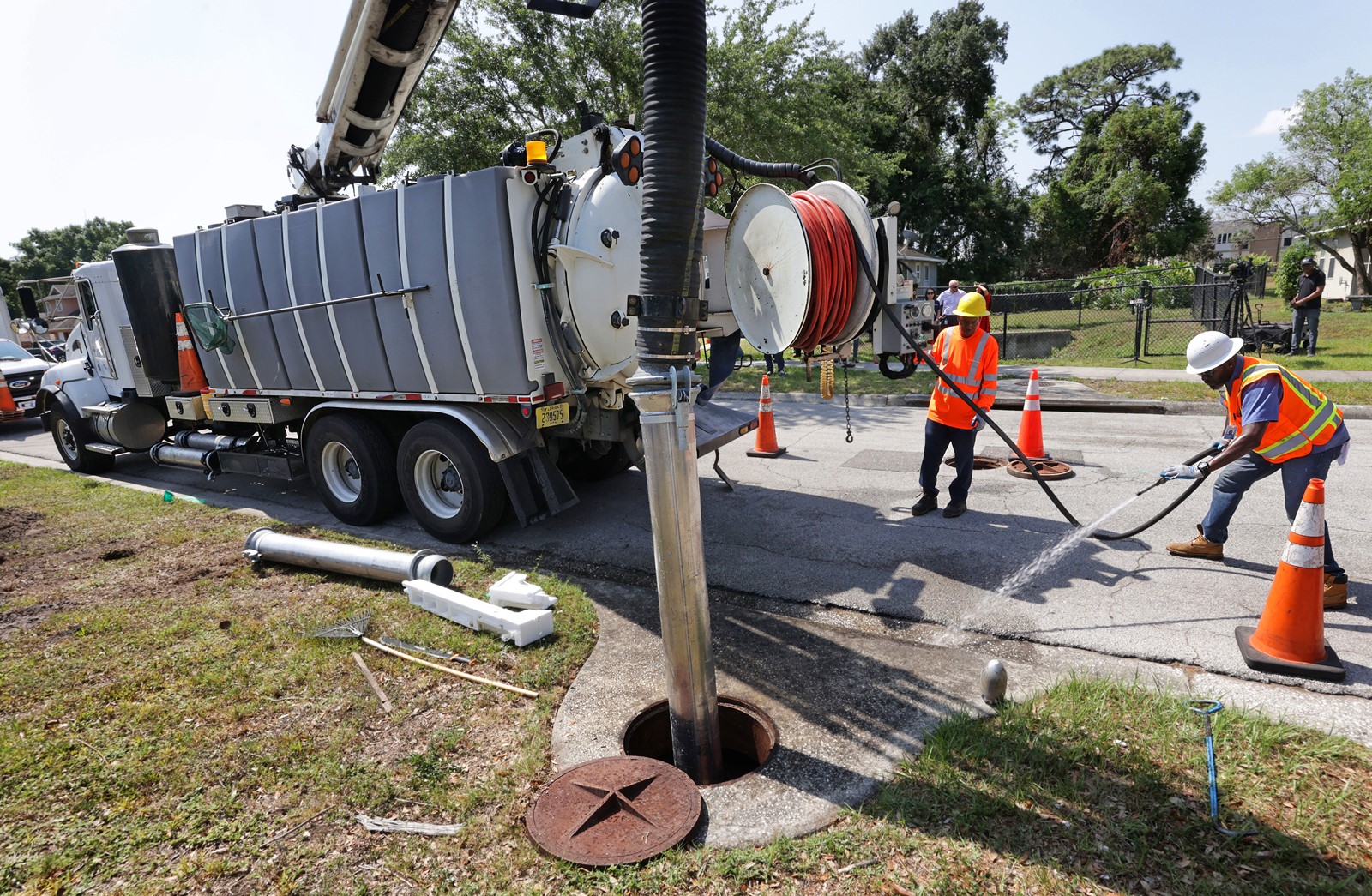 OS_IC_1044784688_1044798574_006-0508_TOS-L-stormdrains_1635f-TZ_2e63e5.jpg